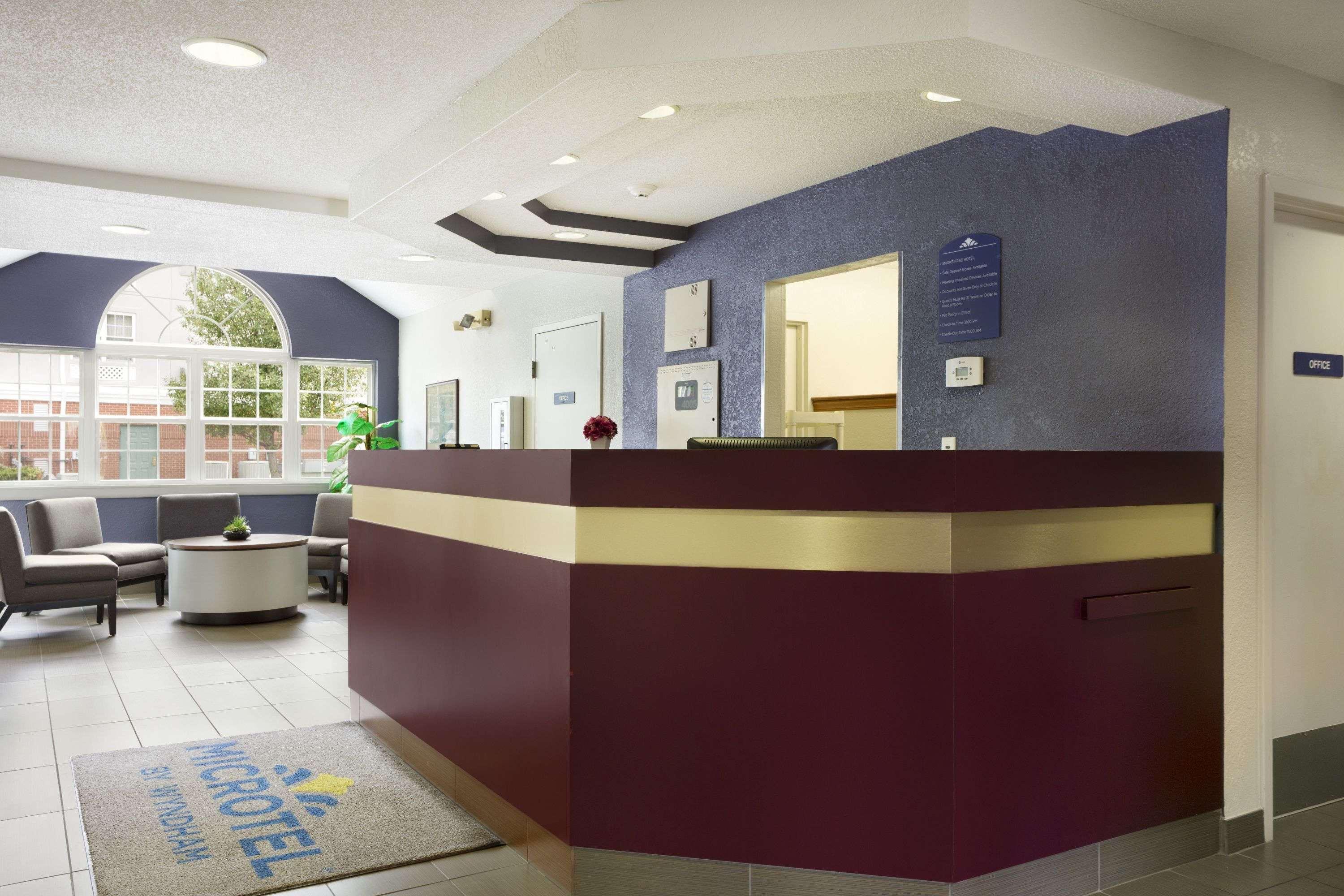 Microtel Inn By Wyndham Louisville East Esterno foto
