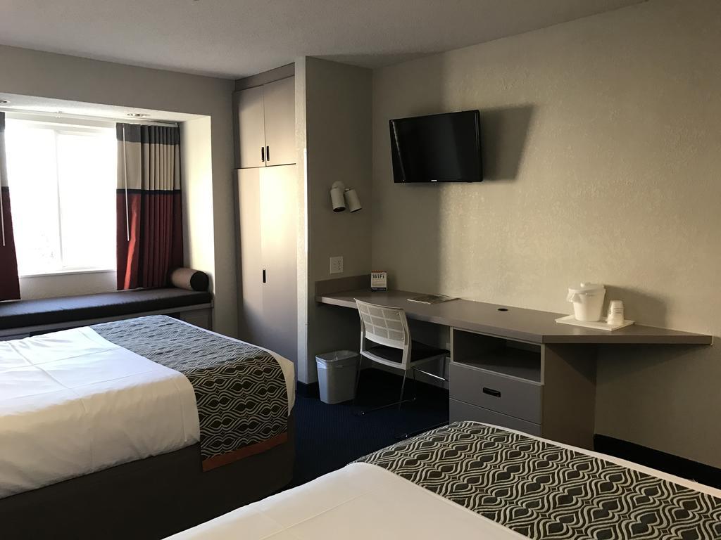 Microtel Inn By Wyndham Louisville East Esterno foto